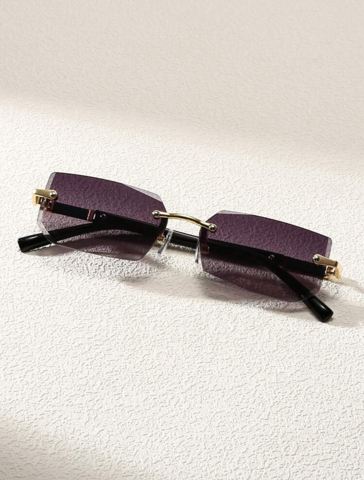 Rimless